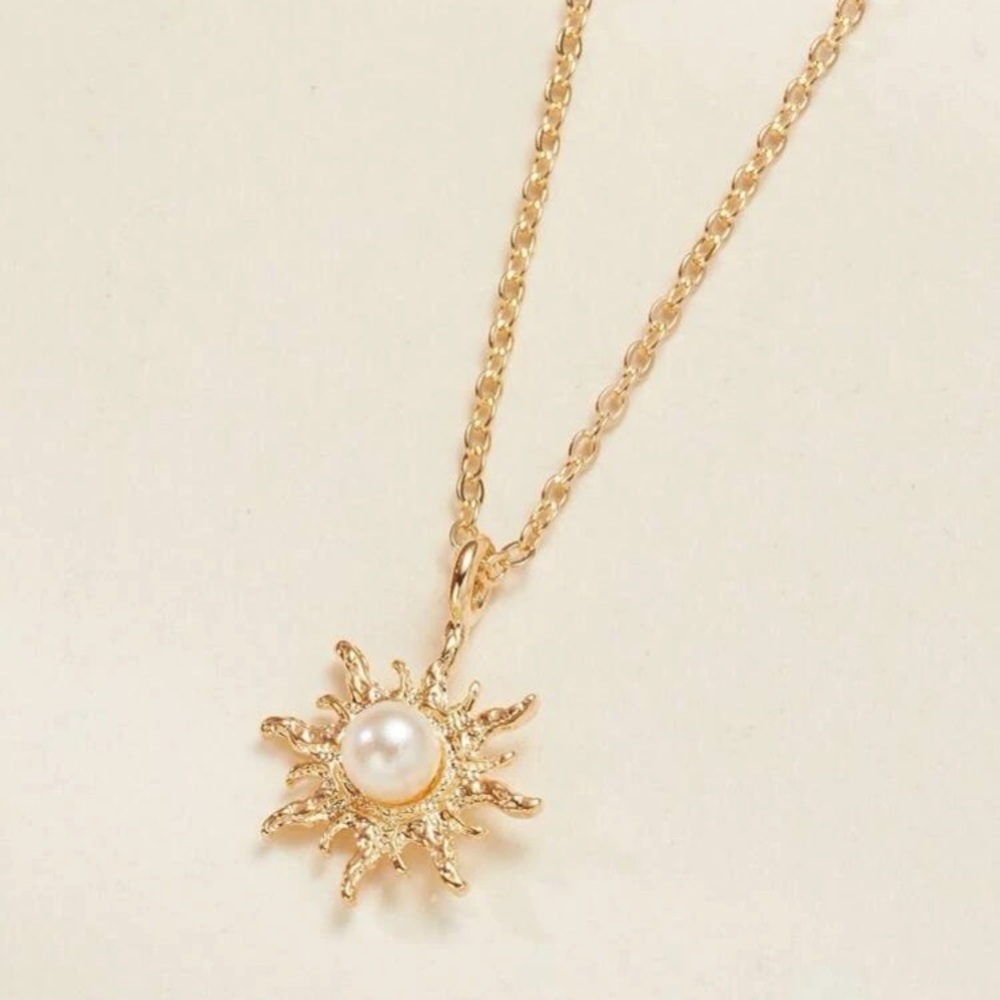💕 3 for $30: Gold Faux Pearl Sun Charm Chain Necklace - Picture 2 of 3